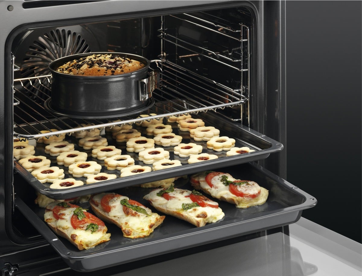 59.4cm Built In Electric Single Oven - Stainless - Image 3