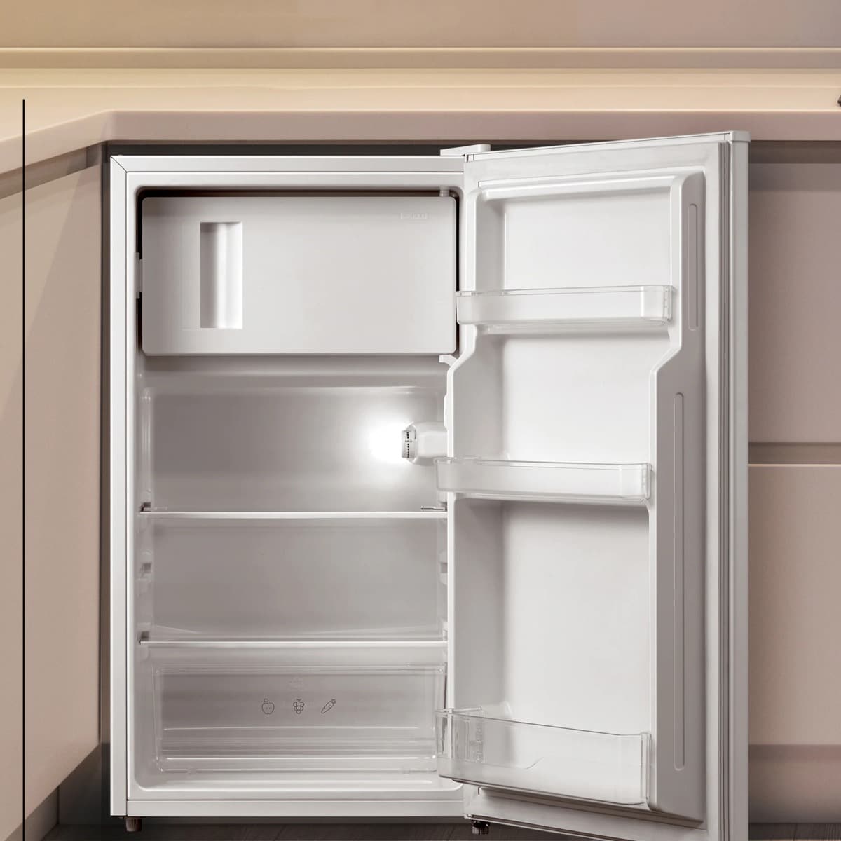 UC47IBW Under Counter Fridge with Ice Box, 68 Litre, White - Image 4