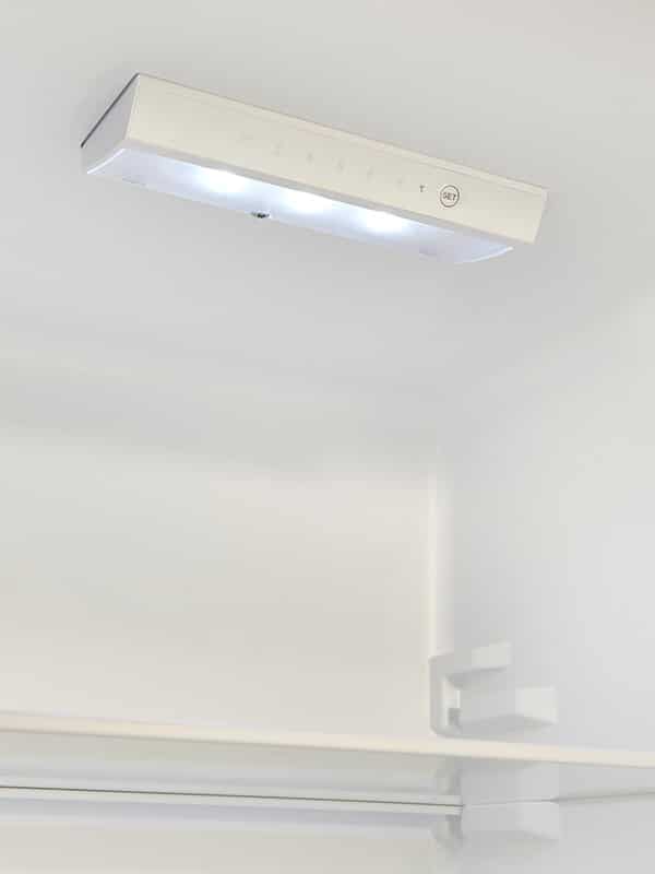 227L Fridge Freezer, Smart Frost, White - Image 4